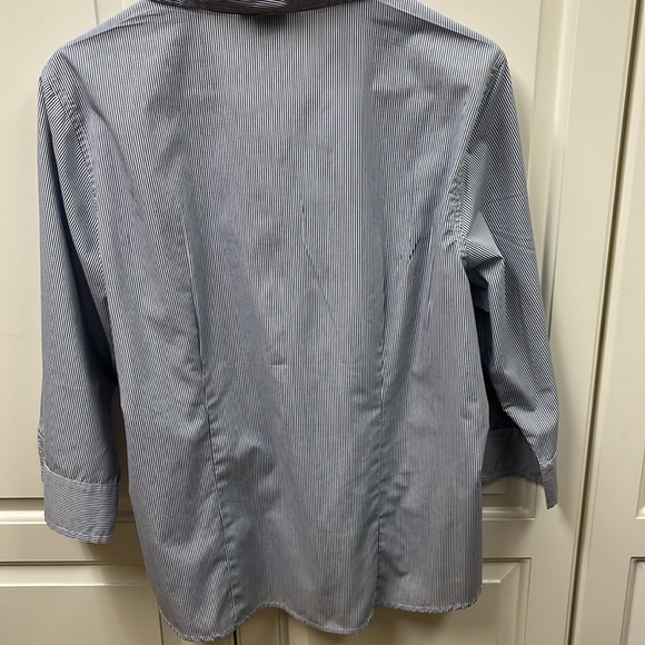 Get Lucky Embroidered Sunflower tank and blouse L - Picture 7 of 8